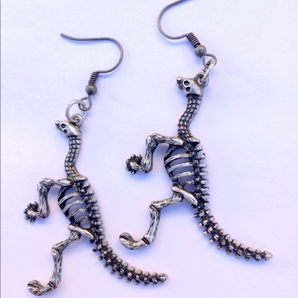 🆕 Handmade Dinosaur Skeleton Earrings